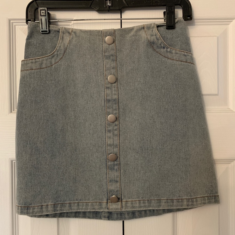 NWT Button Front Denim Skirt Lelis Collection Size Small